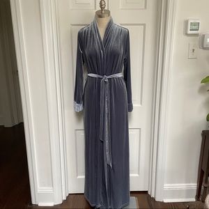 Jonquil by Diane Samandi Velvet Velour Maxi Robe Steel Robe Small